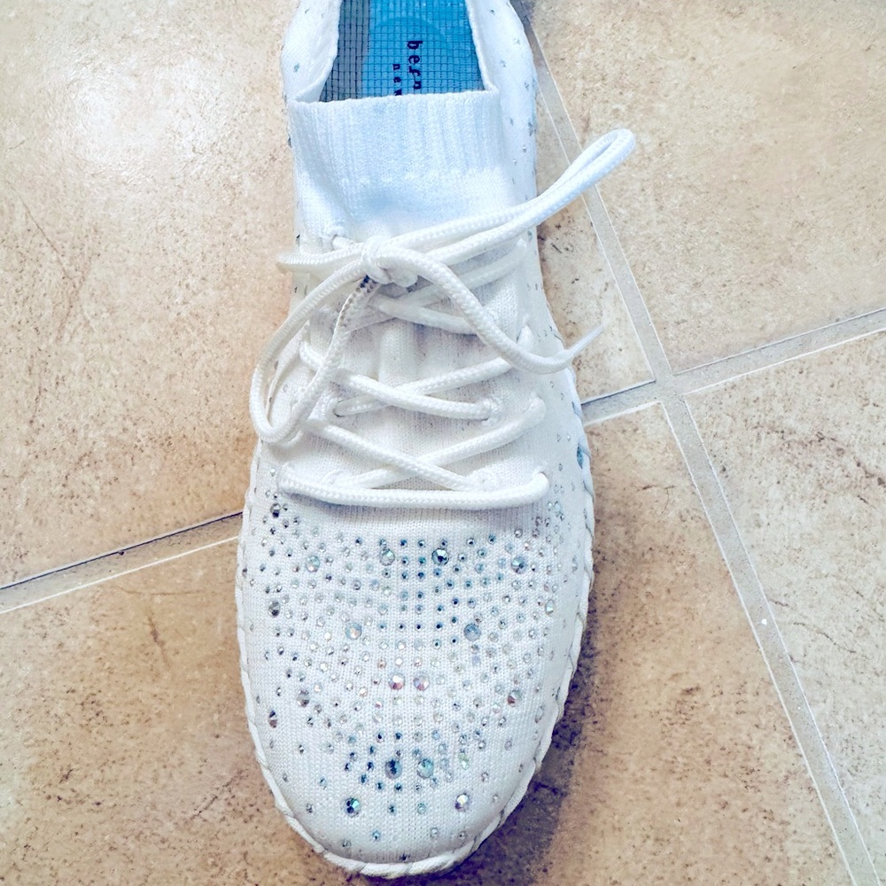 Bernie Mev. White Sneakers with Sparkling Details NWT